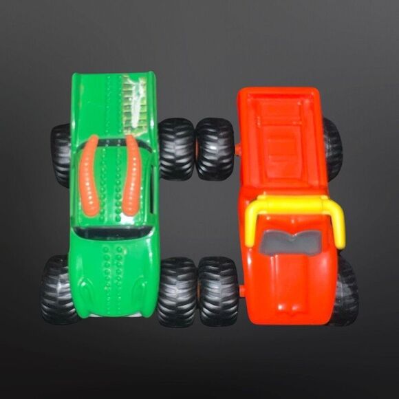 3 Monster Jam Friction Trucks El Toro Loco Dragon & Larger Diablo Trucks - Picture 4 of 7